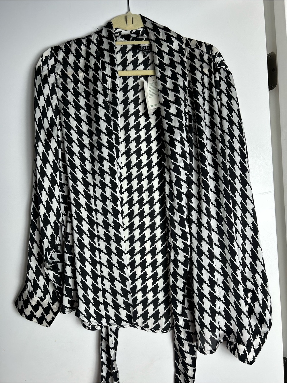 Open-Front Houndstooth Draped Blouse - Black & White